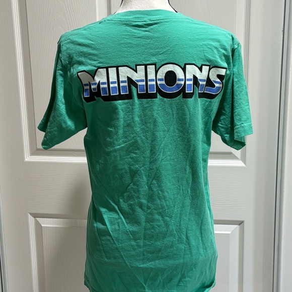 Universal Studios Despicable Me Women’s Minions Tee - Picture 2 of 4